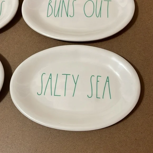 Plate Set - Picture 6 of 8